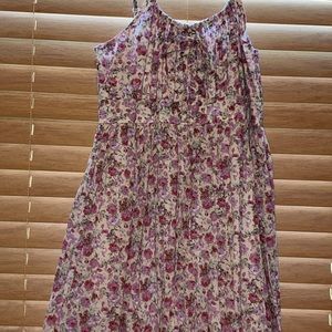 Cecico summer floral dress, lightweight and stretchy.